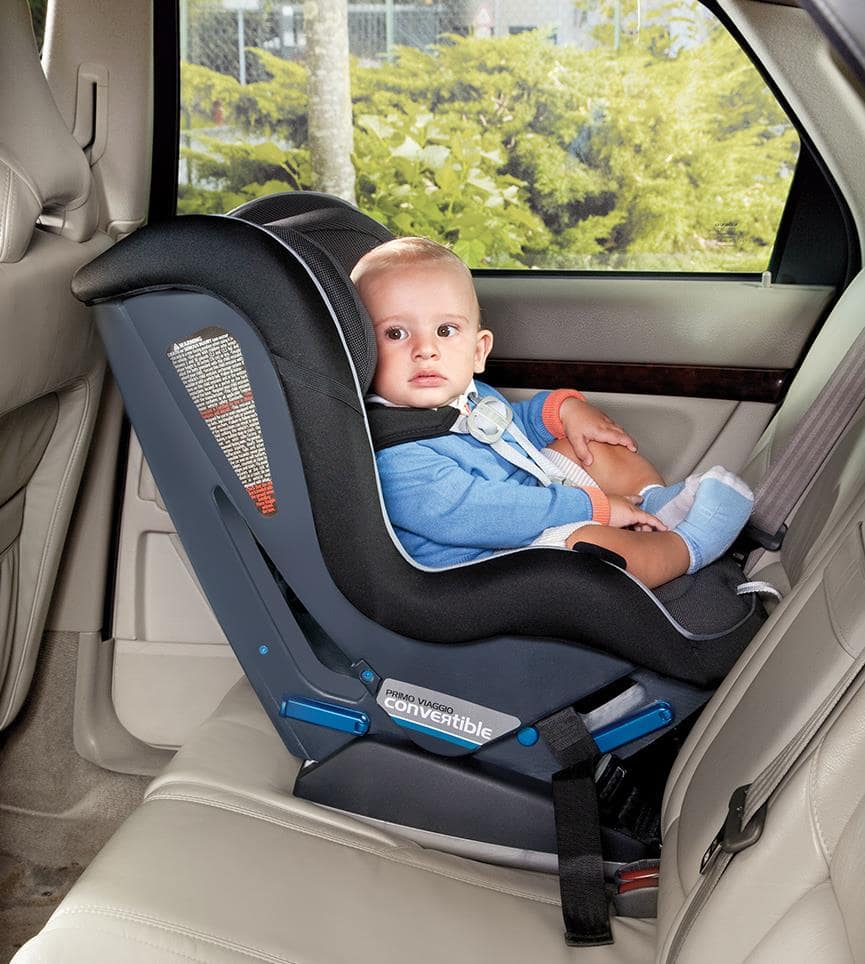 Các loại ghế ngồi ô tô cho bé