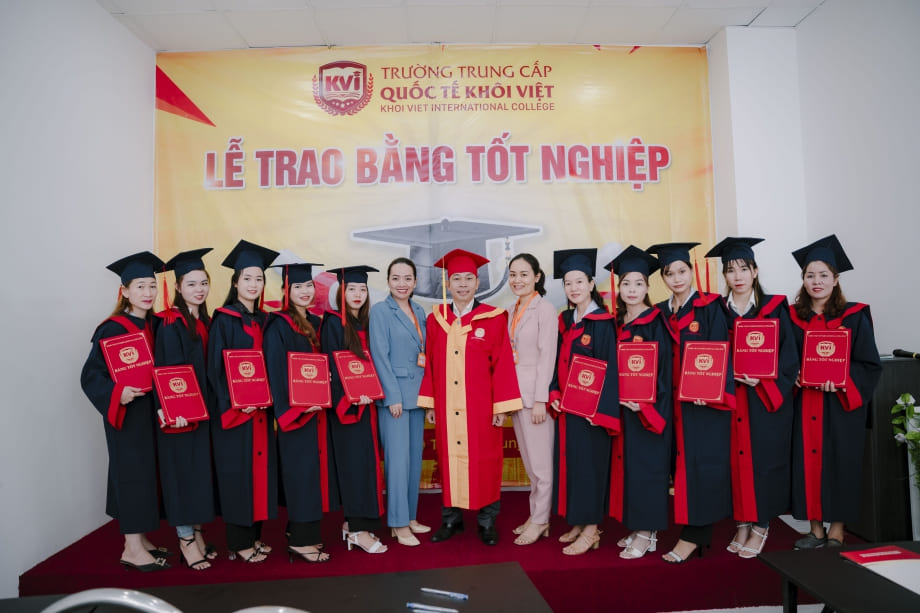 Trường Trung cấp quốc tế Khôi Việt